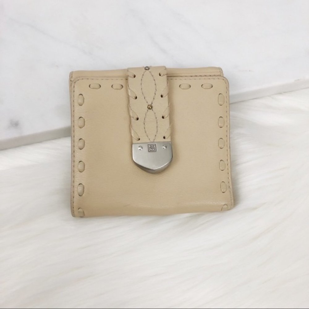 Michael Kors Wallet - Picture 2 of 6